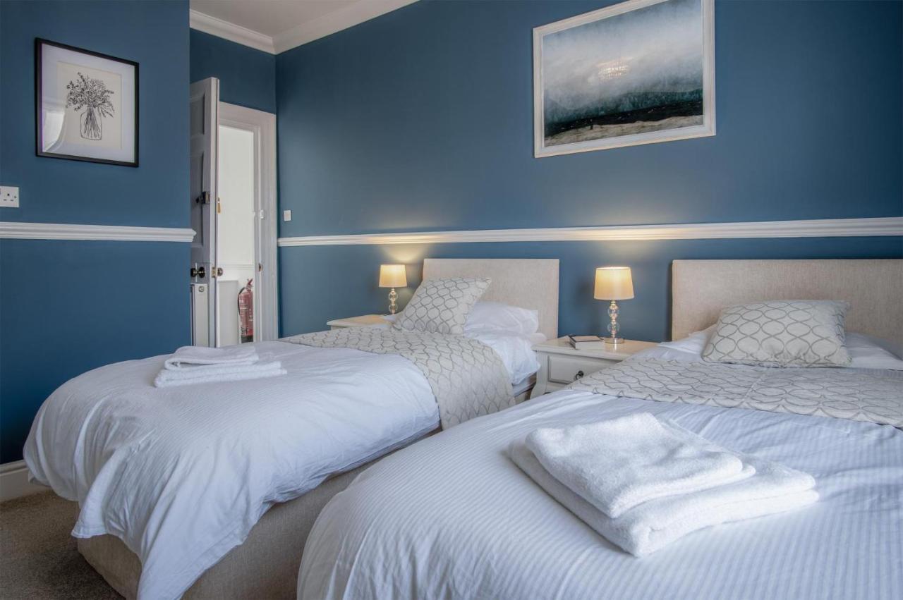 Gwynne House - 6 Bedroom Luxurious Holiday Home - Tenby Harbour Exterior photo